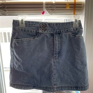 Gap size 1 denim skirt. Like new.